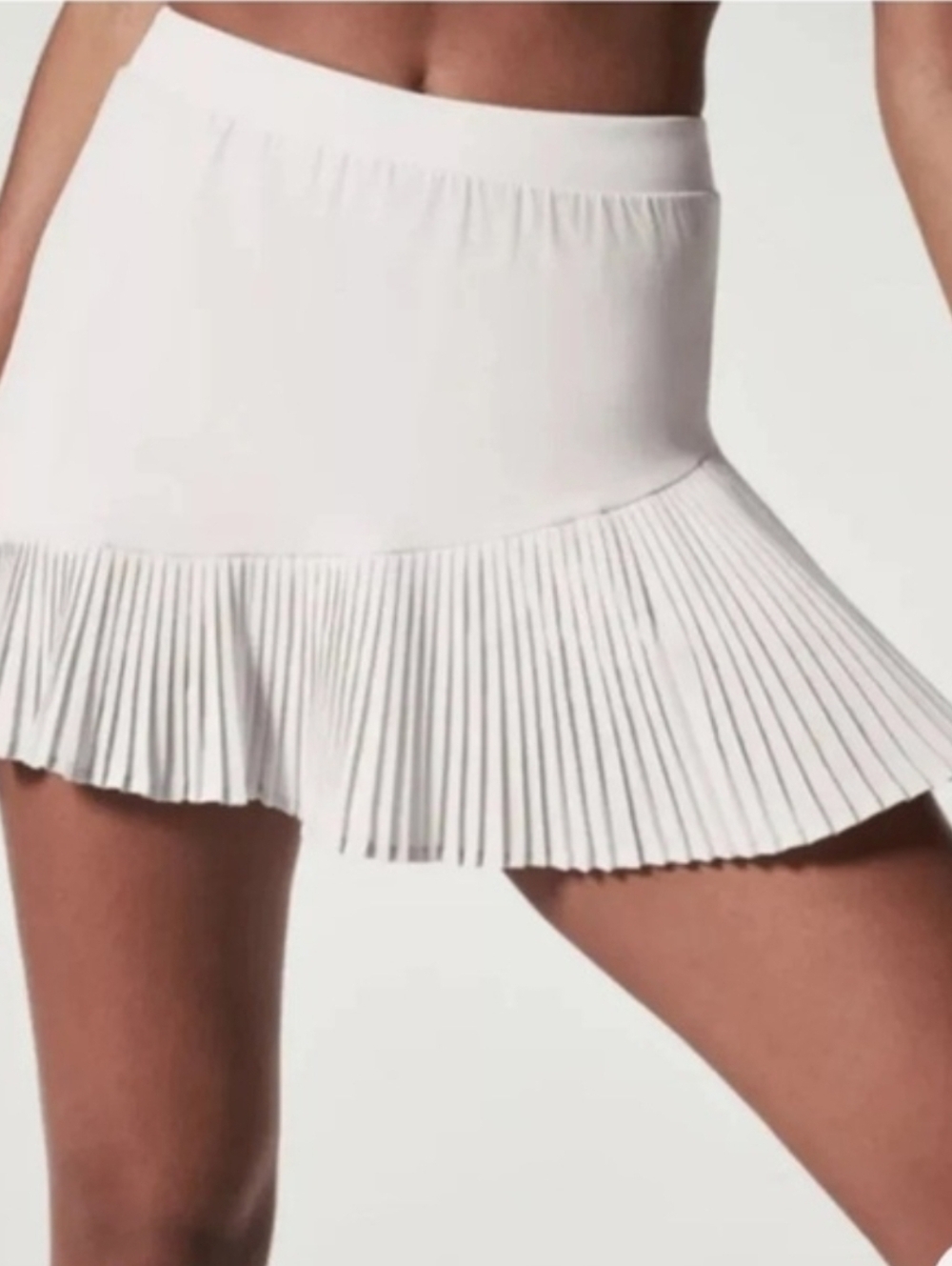 Spanx Yes Pleats Skort Size Medium White Cloud EUC (Skirt With Shorts Attached)